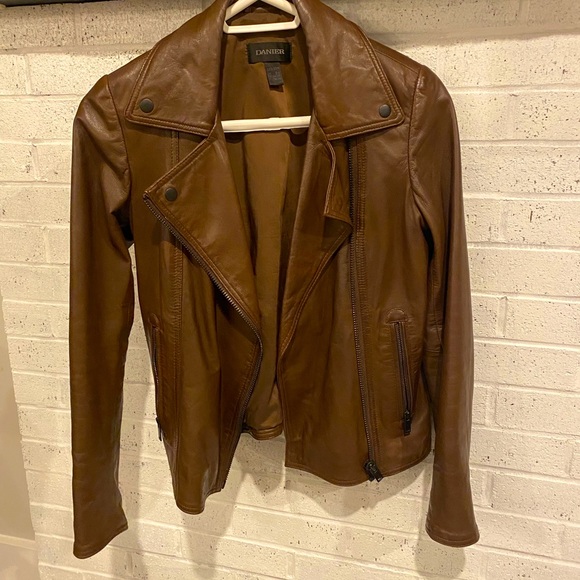🐻 Danier Real Leather Jacket in Chocolate Brown - Picture 7 of 7